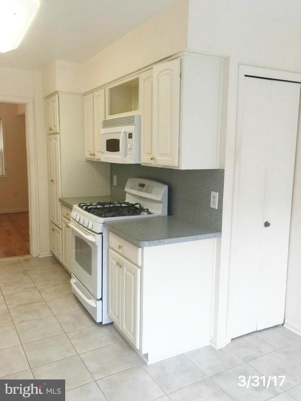 9720 Ranger Road Fairfax, VA 22030 - Photo 10 of 30 Kitchen