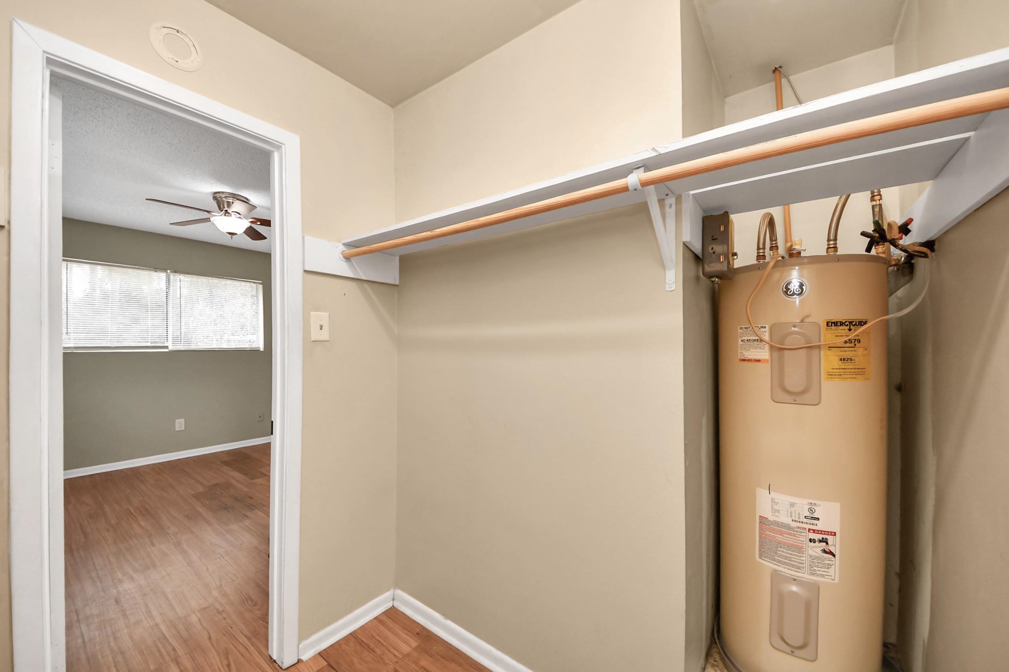 1006 Perry Street, Unit 100 Cleveland, TX 77327 - Photo 35 of 38 a view of walk in closet