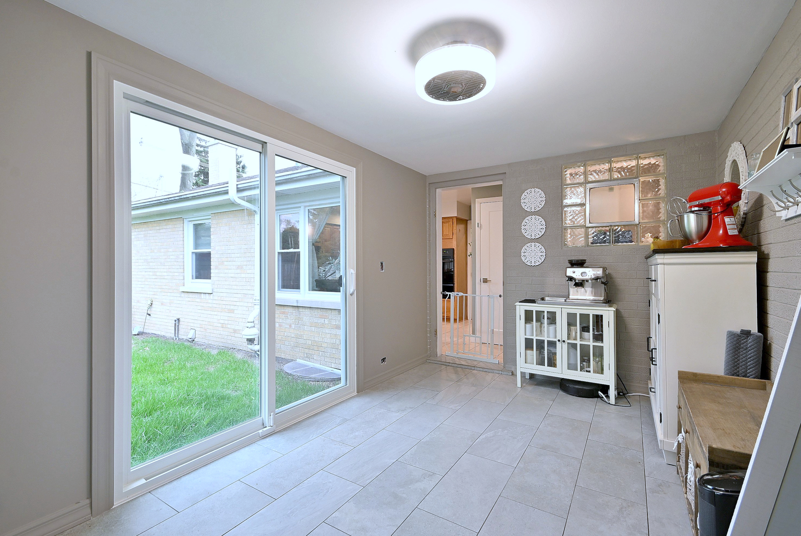 2307 Edna Avenue Park Ridge, IL 60068 - Photo 19 of 41