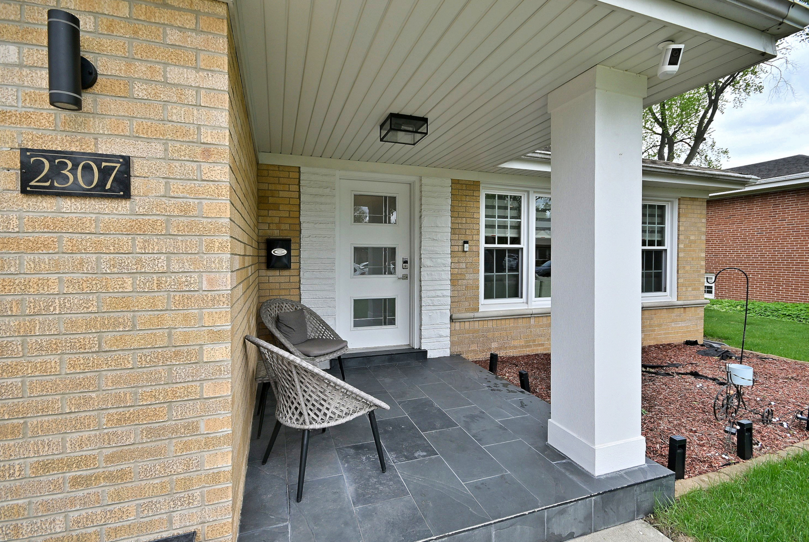 2307 Edna Avenue Park Ridge, IL 60068 - Photo 7 of 41