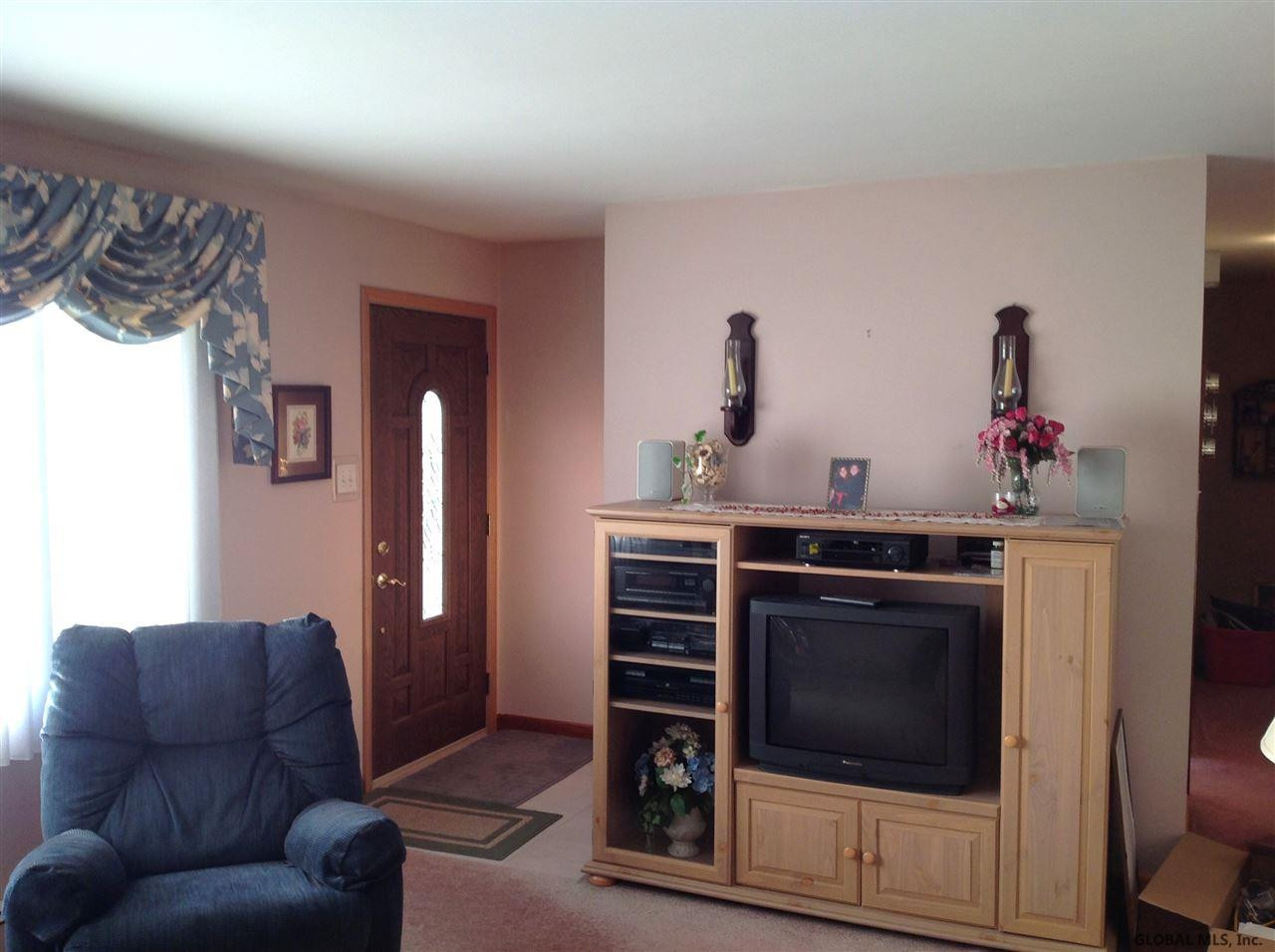 8 Kitty Lane Rensselaer, NY 12144 - Photo 3 of 21 Photo 3