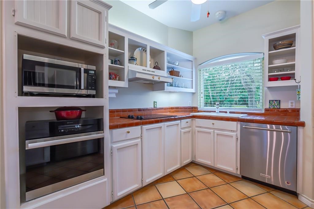 610 Bent Tree Street Rockport, TX 78382 - Photo 14 of 33