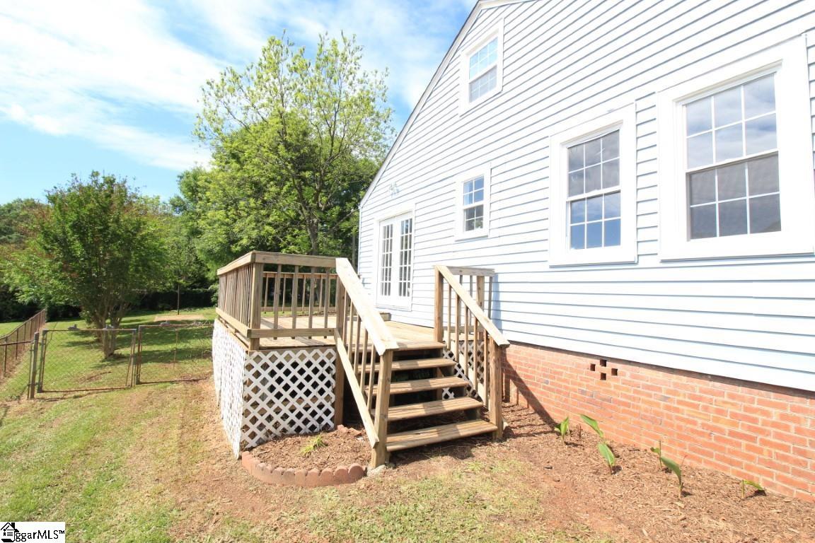 1023 North Franklin Road Greenville, SC 29617 - Photo 7 of 30