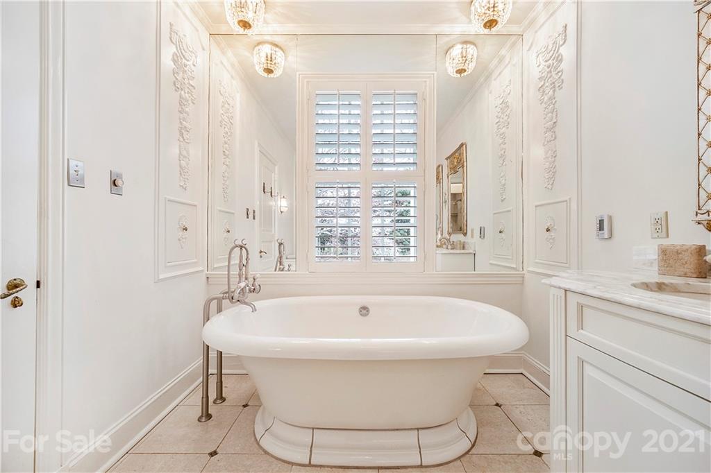 834 Ardsley Road Charlotte, NC 28207 - Photo 20 of 46 Gallery Image 20