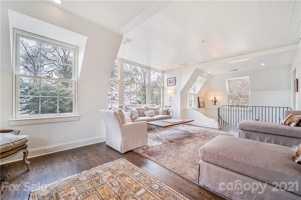 834 Ardsley Road Charlotte, NC 28207 - Photo 32 of 46 Gallery Image 32