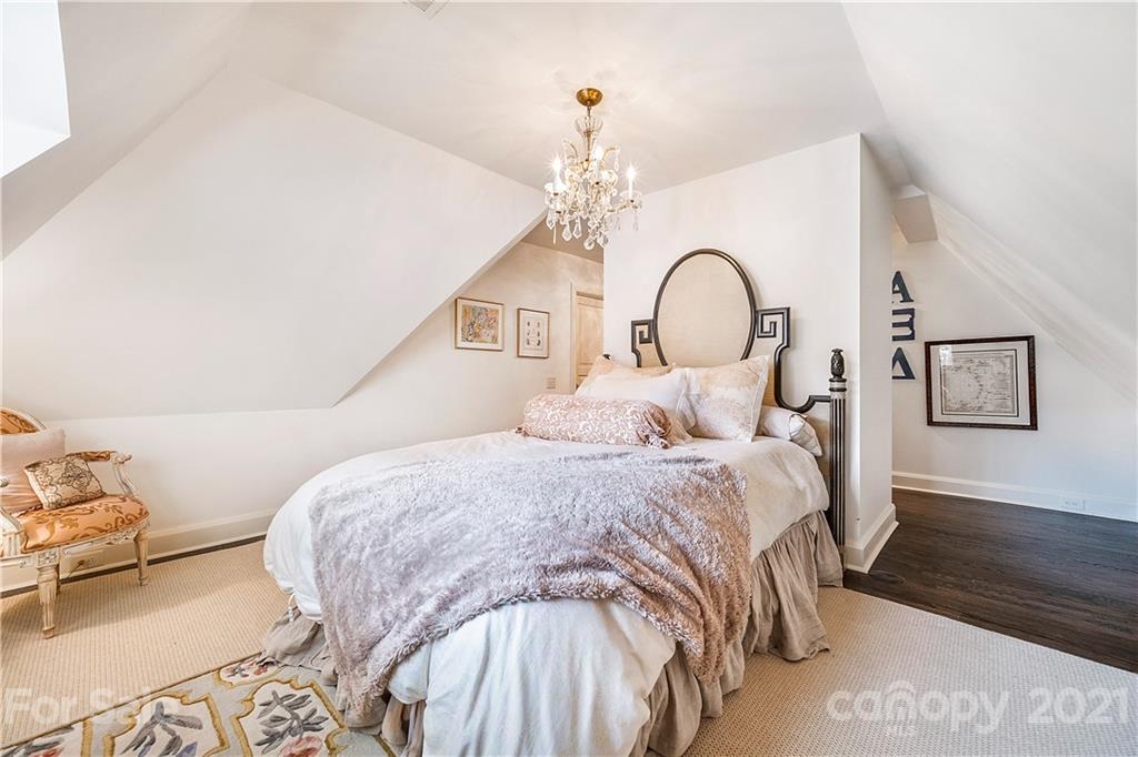 834 Ardsley Road Charlotte, NC 28207 - Photo 35 of 46 Gallery Image 35