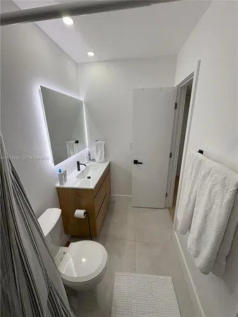 $2,750 | 7927 Southwest 104th Street, Unit 205E, Miami, FL 33156