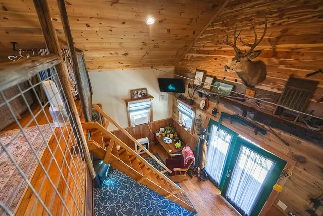 a view of an outdoor space