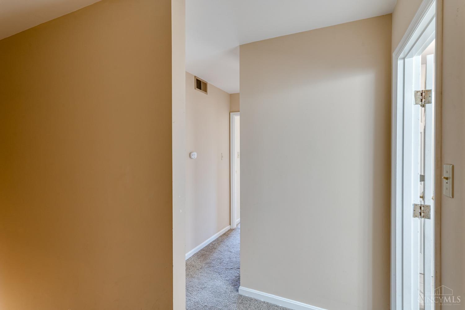 2701 Ebenezer Road Cincinnati, OH 45233 - Photo 23 of 49
