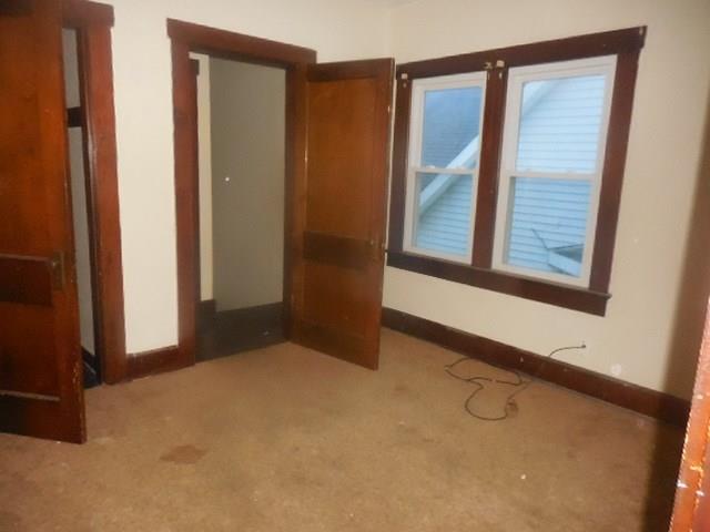 327 North Shaffer Street Springfield, OH 45504 - Photo 3 of 11