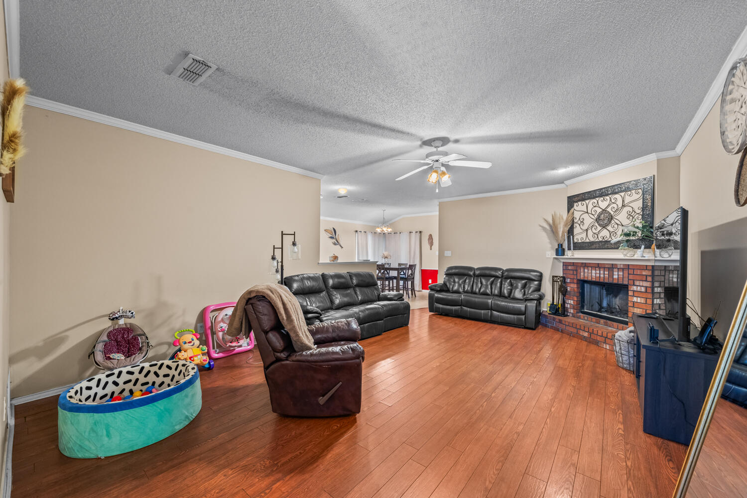 6704 89th Street Lubbock, TX 79424 - Photo 4 of 25 6704 89th St-17