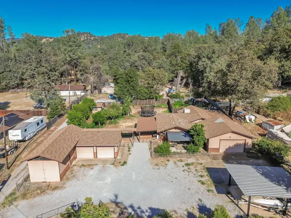 $374,900 | 627 Eugene Avenue, Shasta Lake, CA 96019