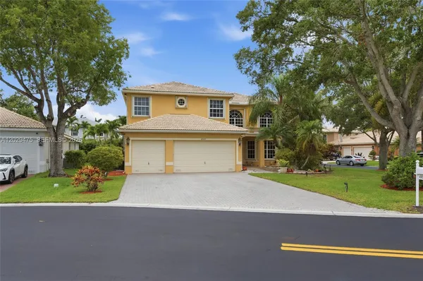 $880,000 | 4909 115th Way, Coral Springs, FL 33076