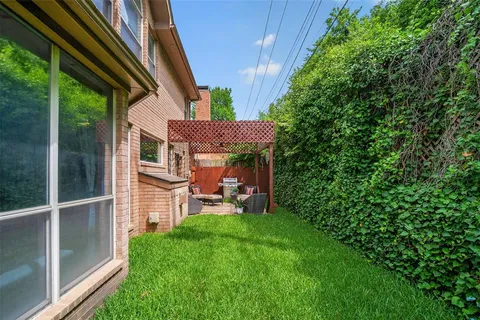 $619,500 | 2242 Ash Grove Way, Dallas, TX 75228