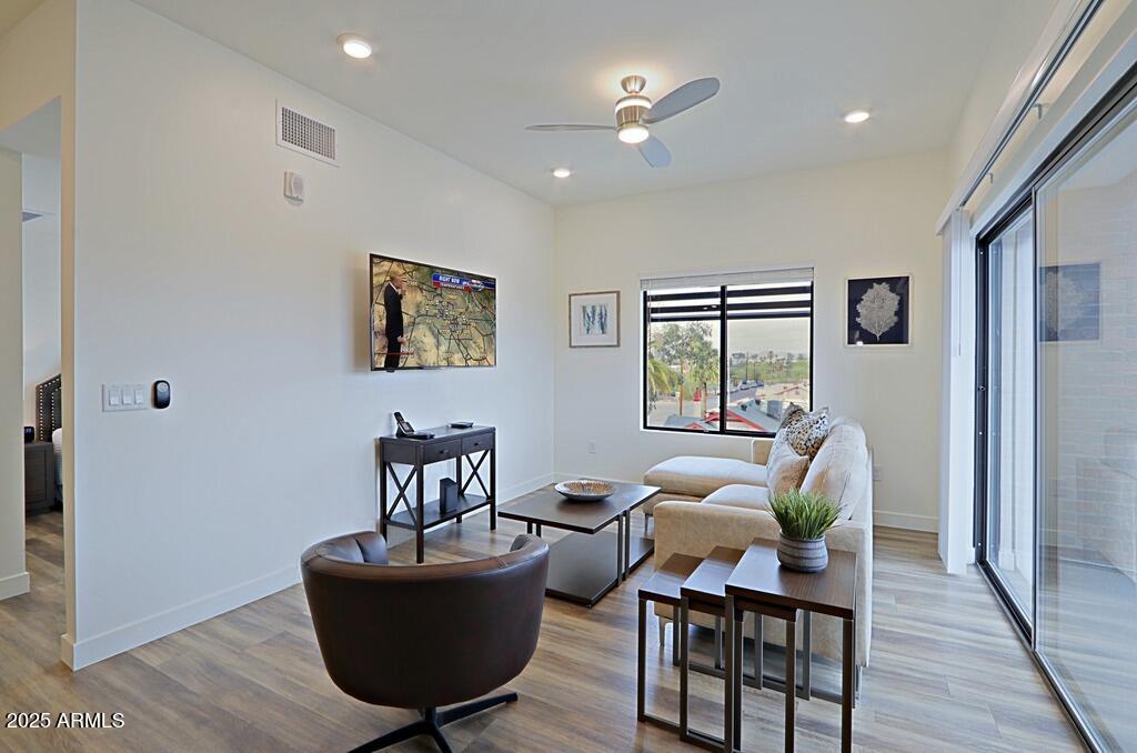 475 North 9th Street, Unit 311 Phoenix, AZ 85006 - Photo 11 of 25 R11