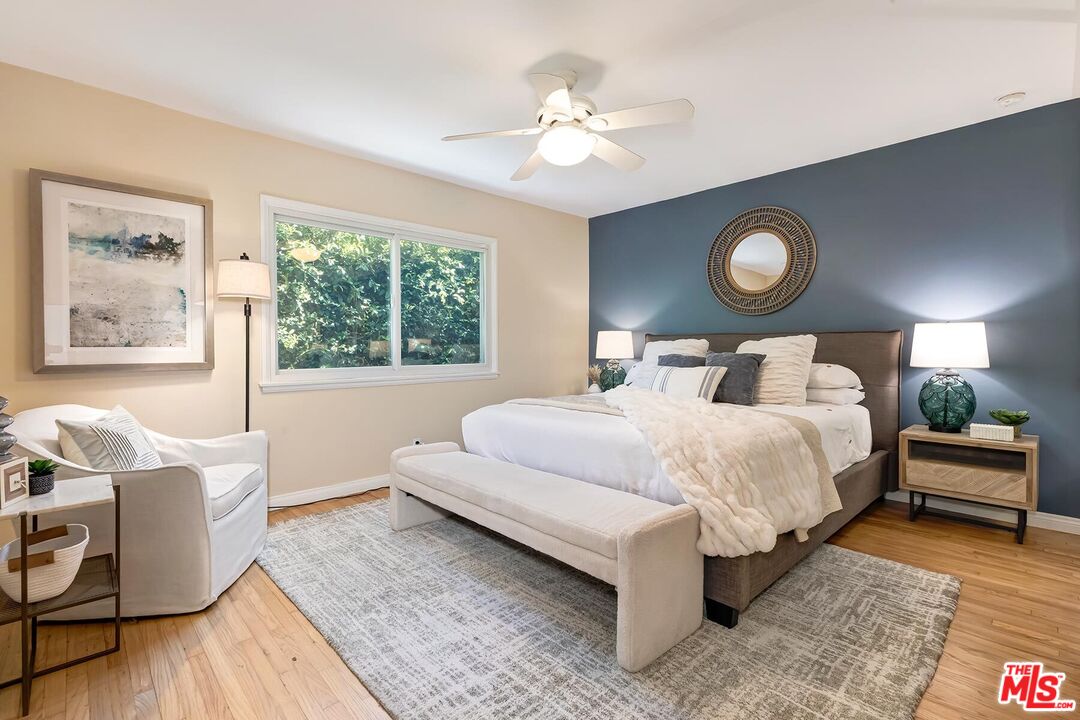 11637 Charnock Road Los Angeles, CA 90066 - Photo 4 of 28 Gallery Image 4