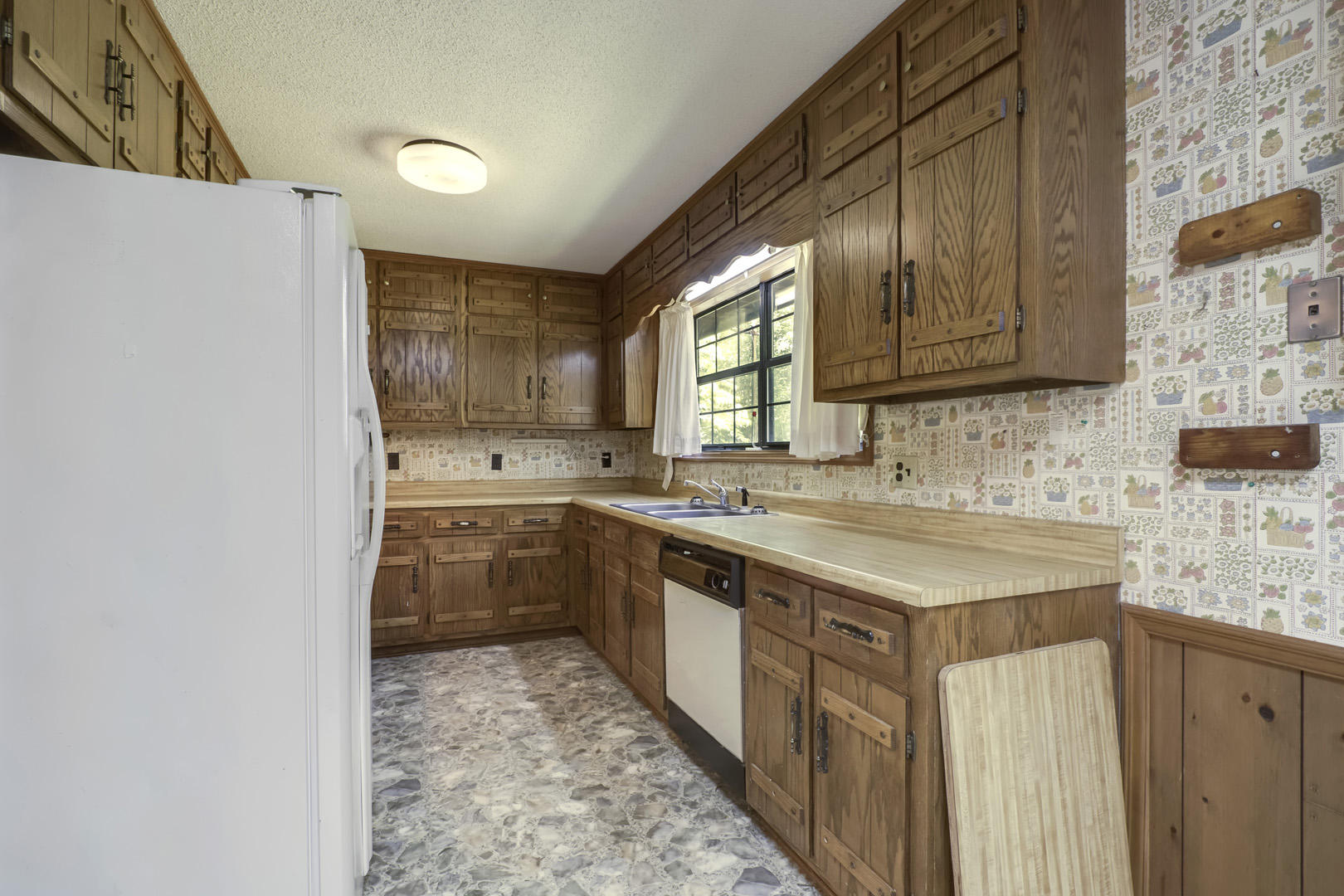 2617 Lamontville Road Decatur, TN 37322 - Photo 16 of 40 16_LamontvilleRoad_2617_Kitchen01