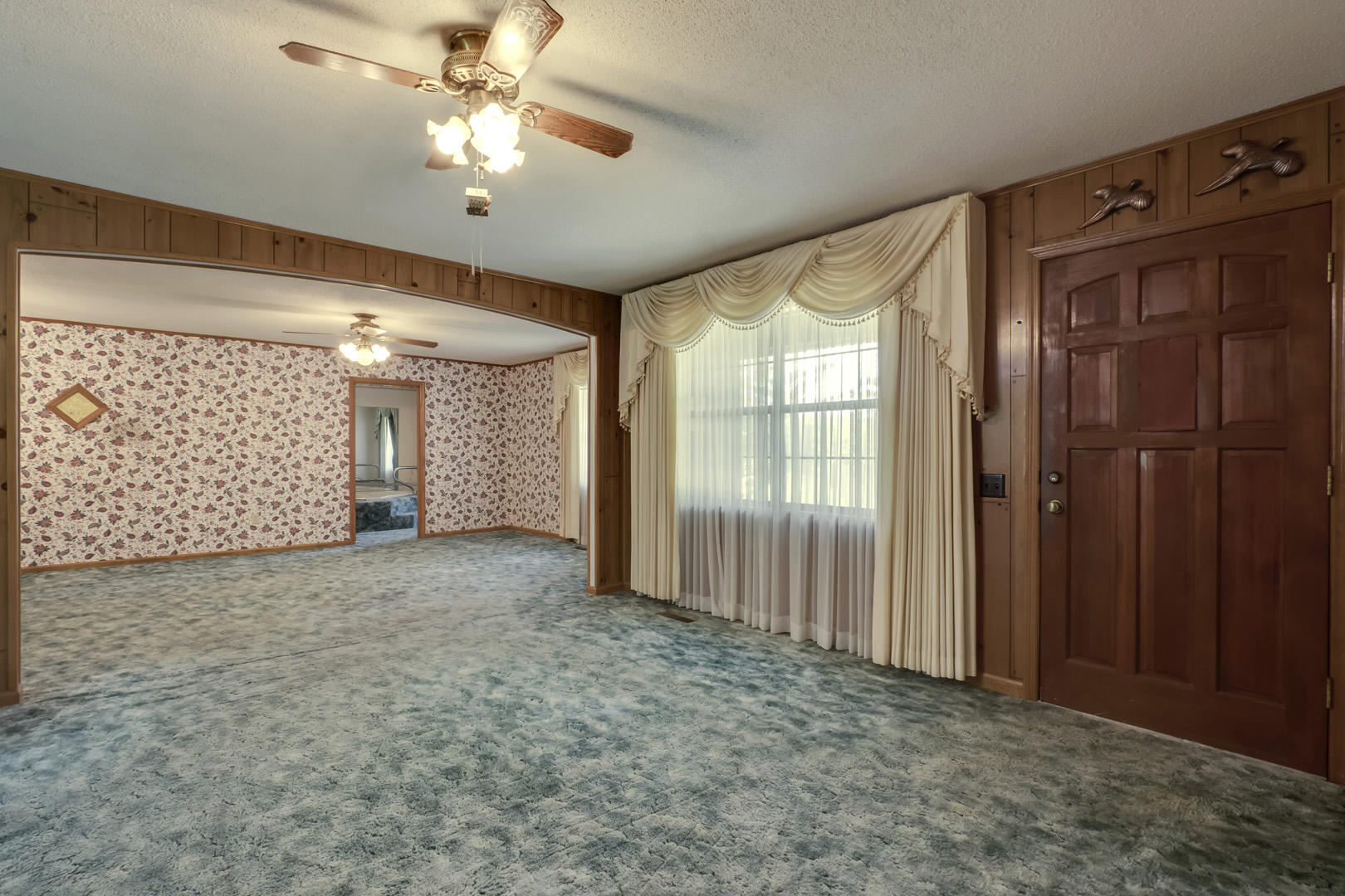 2617 Lamontville Road Decatur, TN 37322 - Photo 4 of 40 04_LamontvilleRoad_2617_Living02