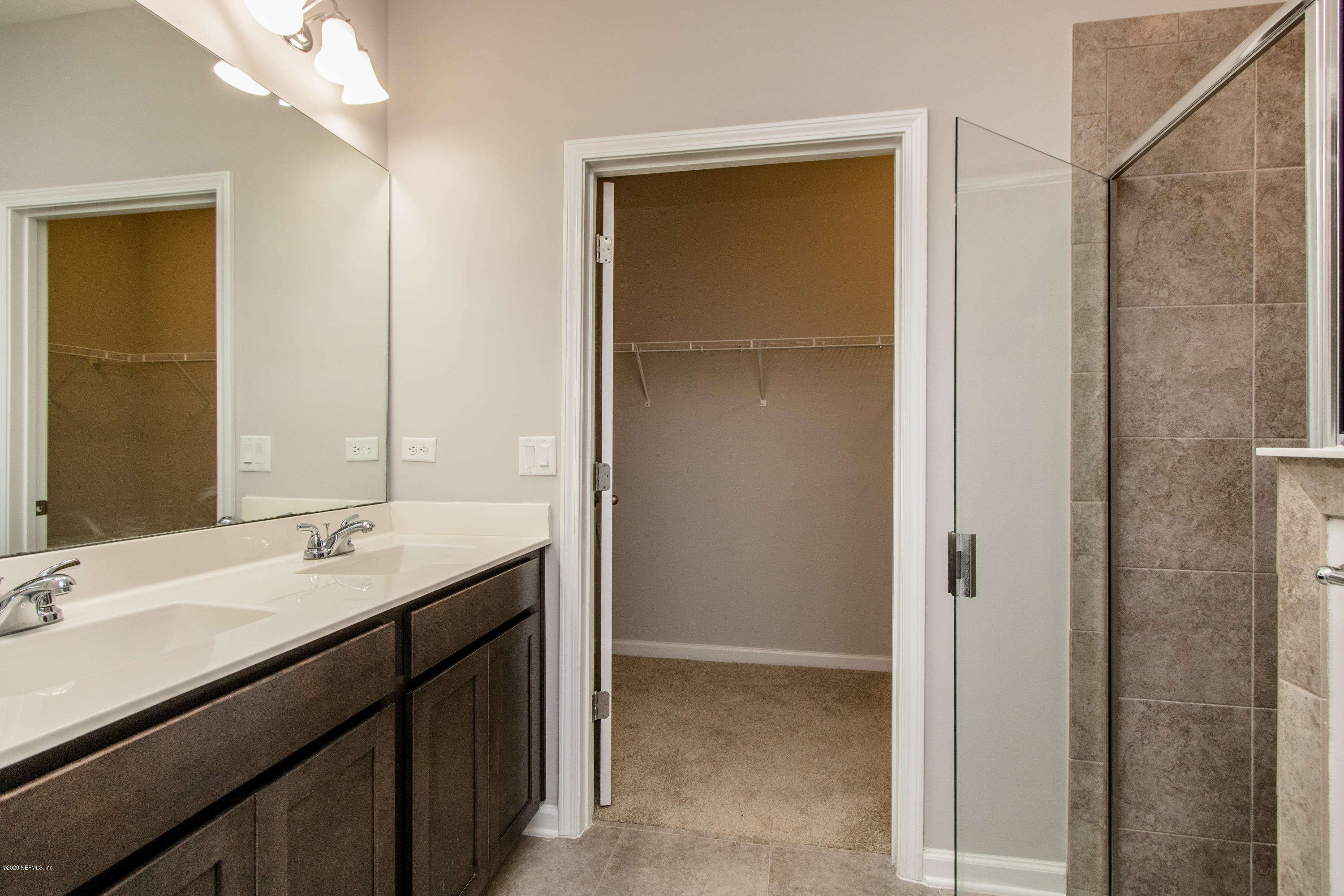 3223 Chestnut Ridge Way, Unit 17D Orange Park, FL 32065 - Photo 15 of 55 Owner's Bath