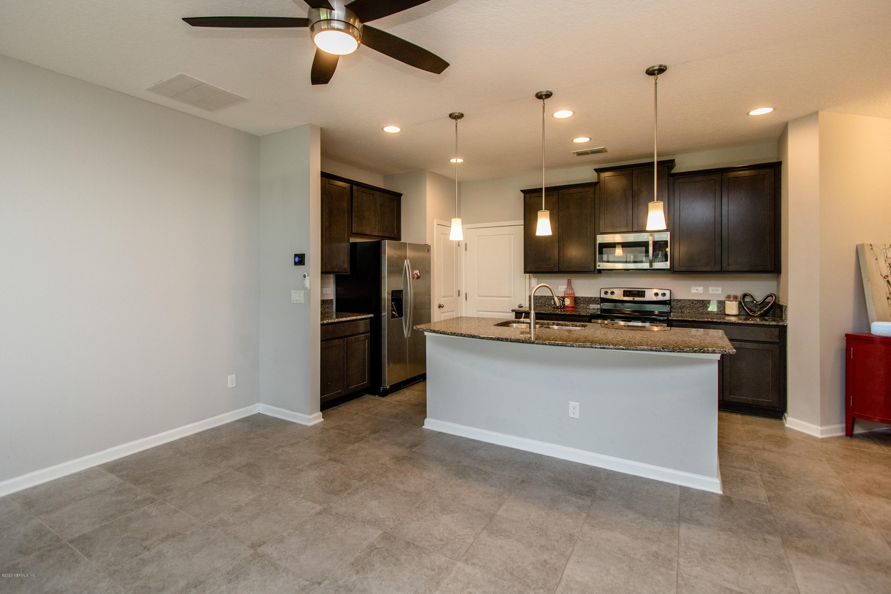 3223 Chestnut Ridge Way, Unit 17D Orange Park, FL 32065 - Photo 9 of 55 Dining & Kitchen