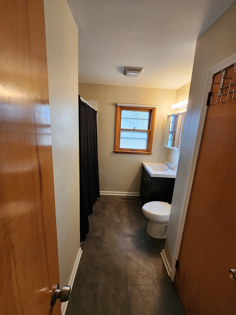 4603 Home Avenue McHenry, IL 60050 - Photo 10 of 13