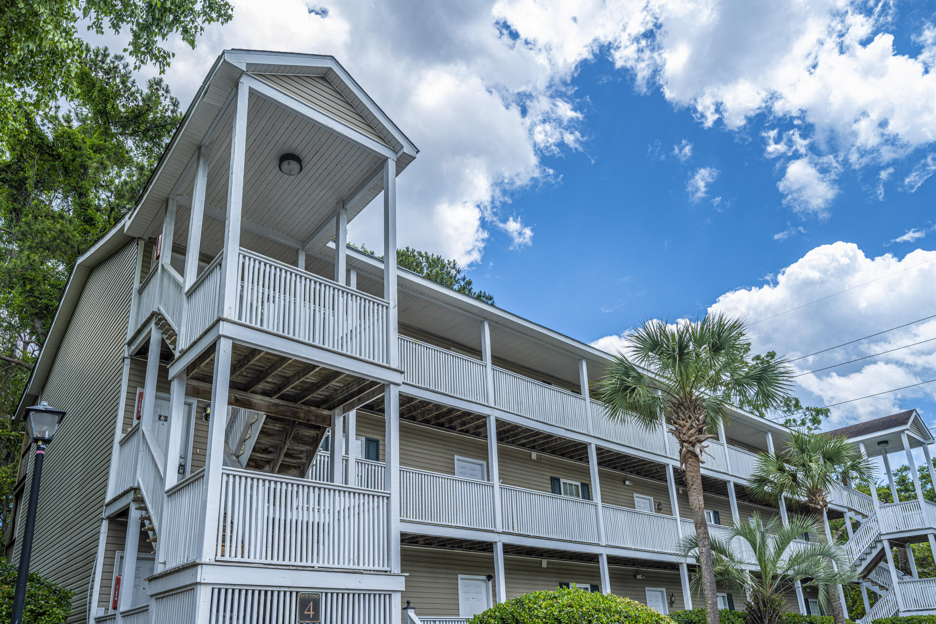 1530 Fort Johnson Road, Unit 4H Charleston, SC 29412 - Photo 1 of 24 Great 2nd floor end unit view