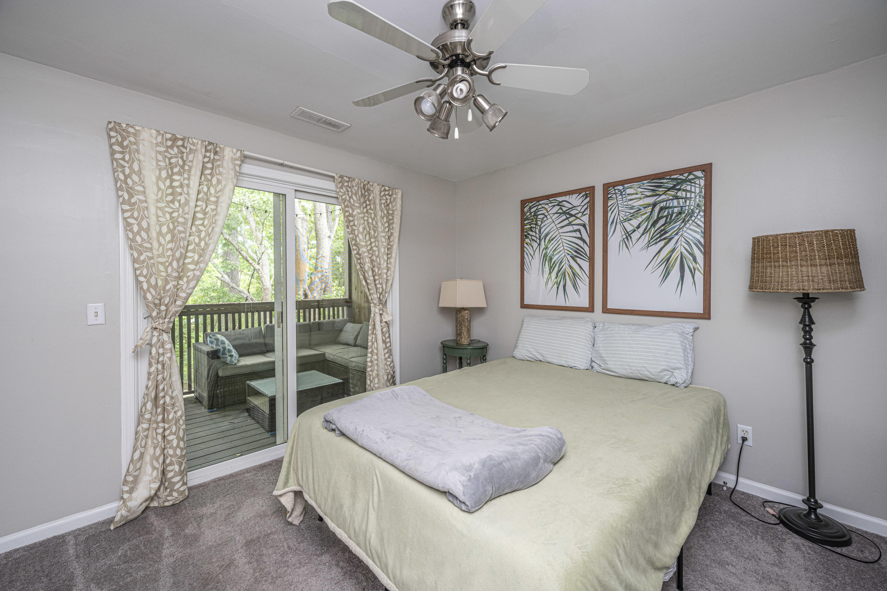 1530 Fort Johnson Road, Unit 4H Charleston, SC 29412 - Photo 11 of 24 Guest Bedroom
