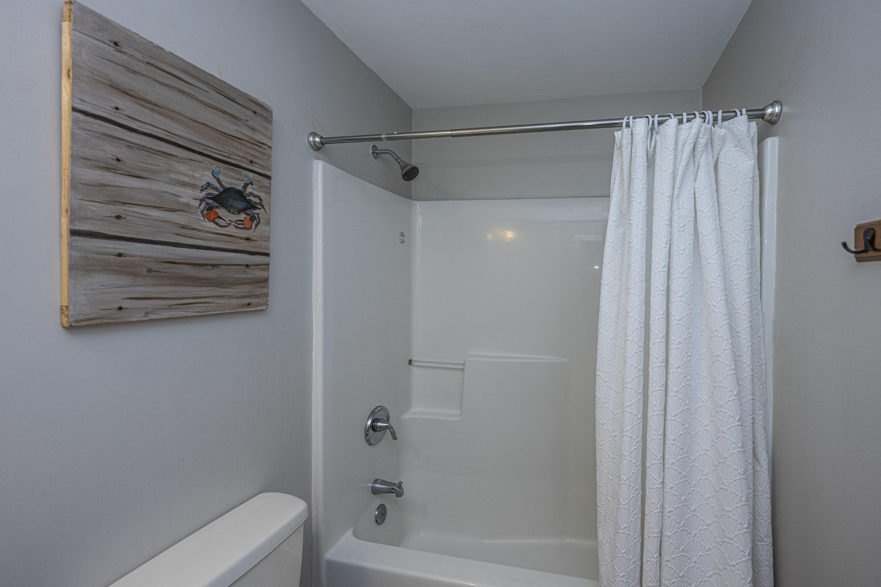 1530 Fort Johnson Road, Unit 4H Charleston, SC 29412 - Photo 14 of 24 Hall Bath