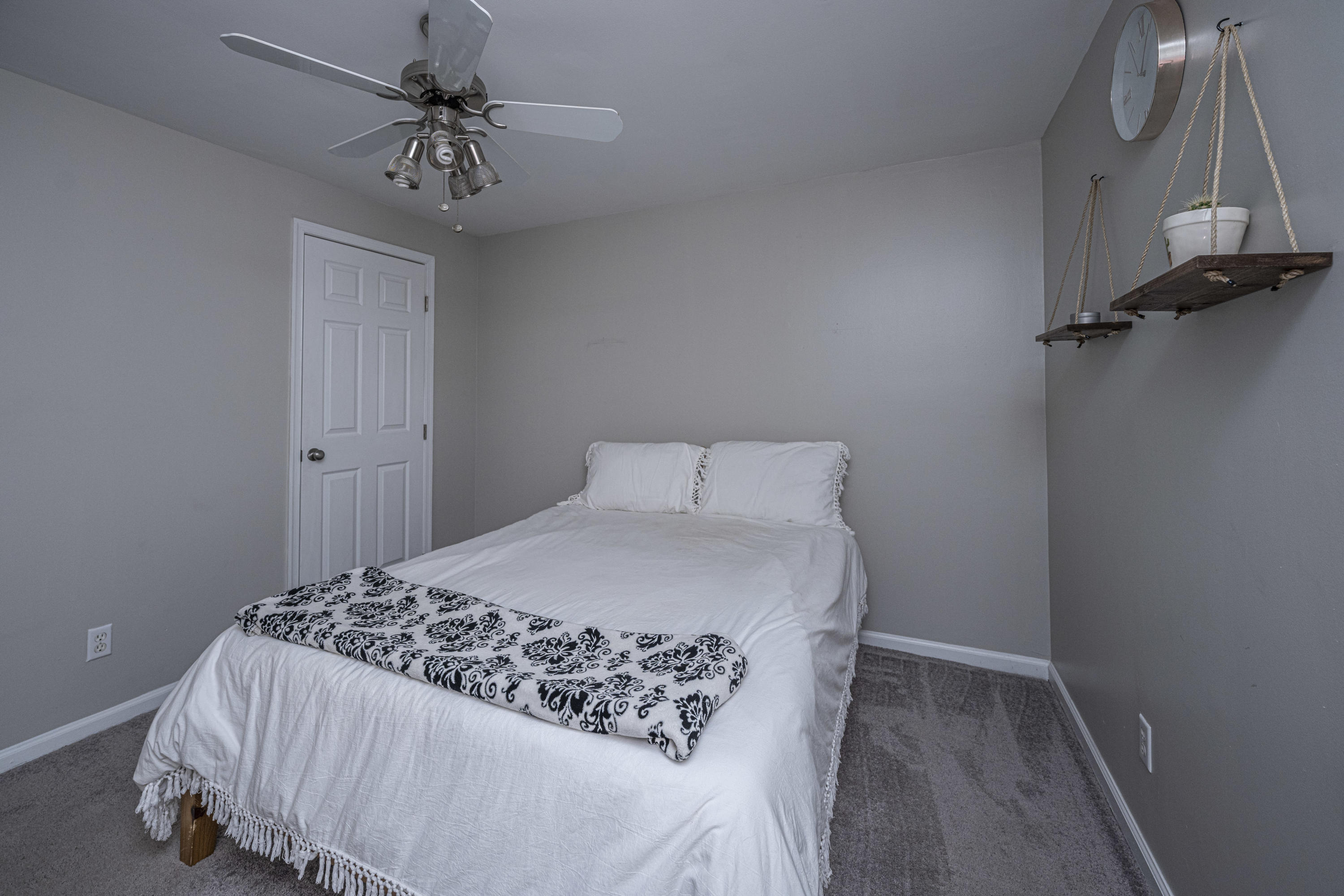 1530 Fort Johnson Road, Unit 4H Charleston, SC 29412 - Photo 16 of 24 Master Bedroom