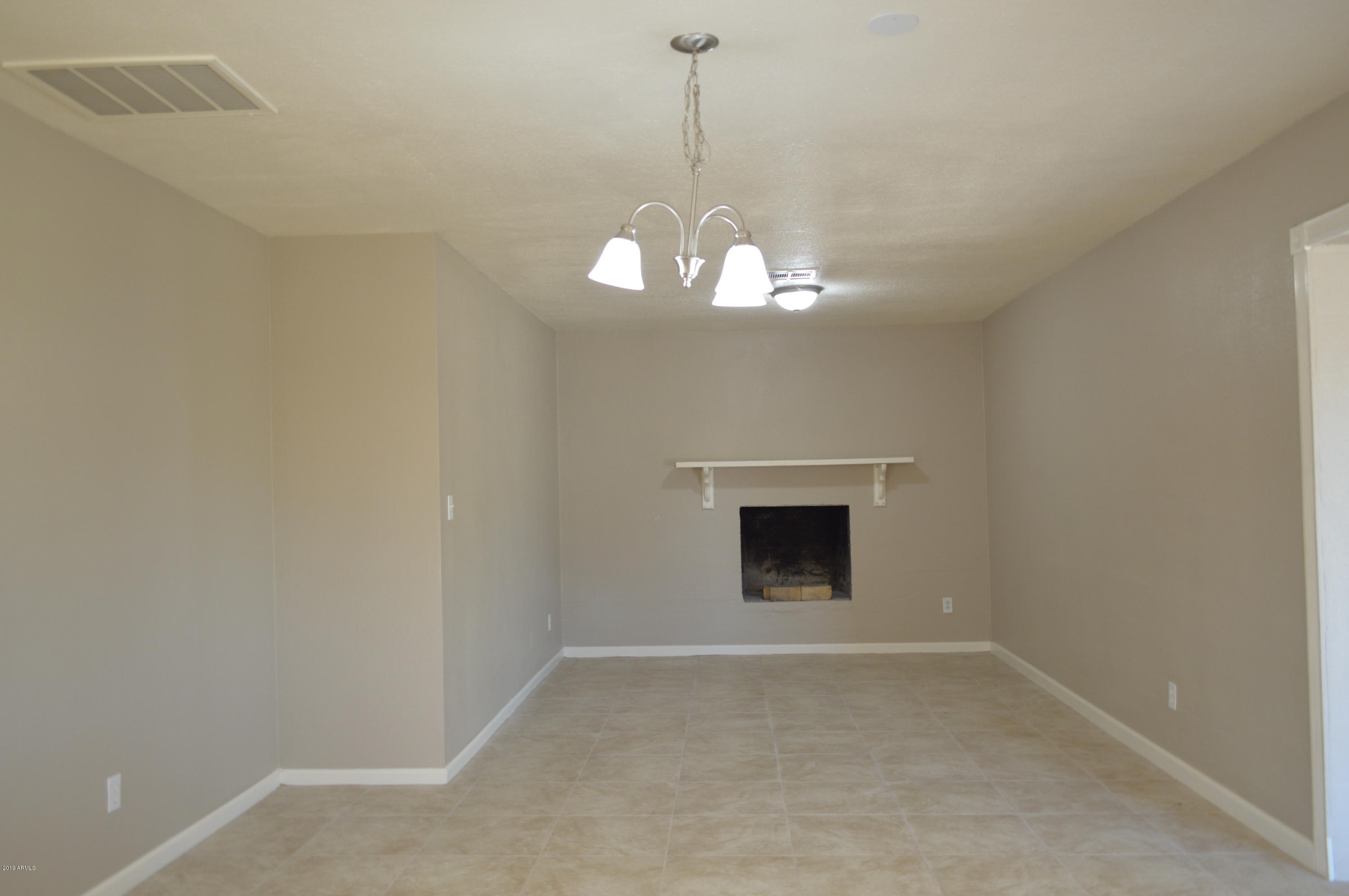 1602 West Darrel Road Phoenix, AZ 85041 - Photo 14 of 39 DSC_0353