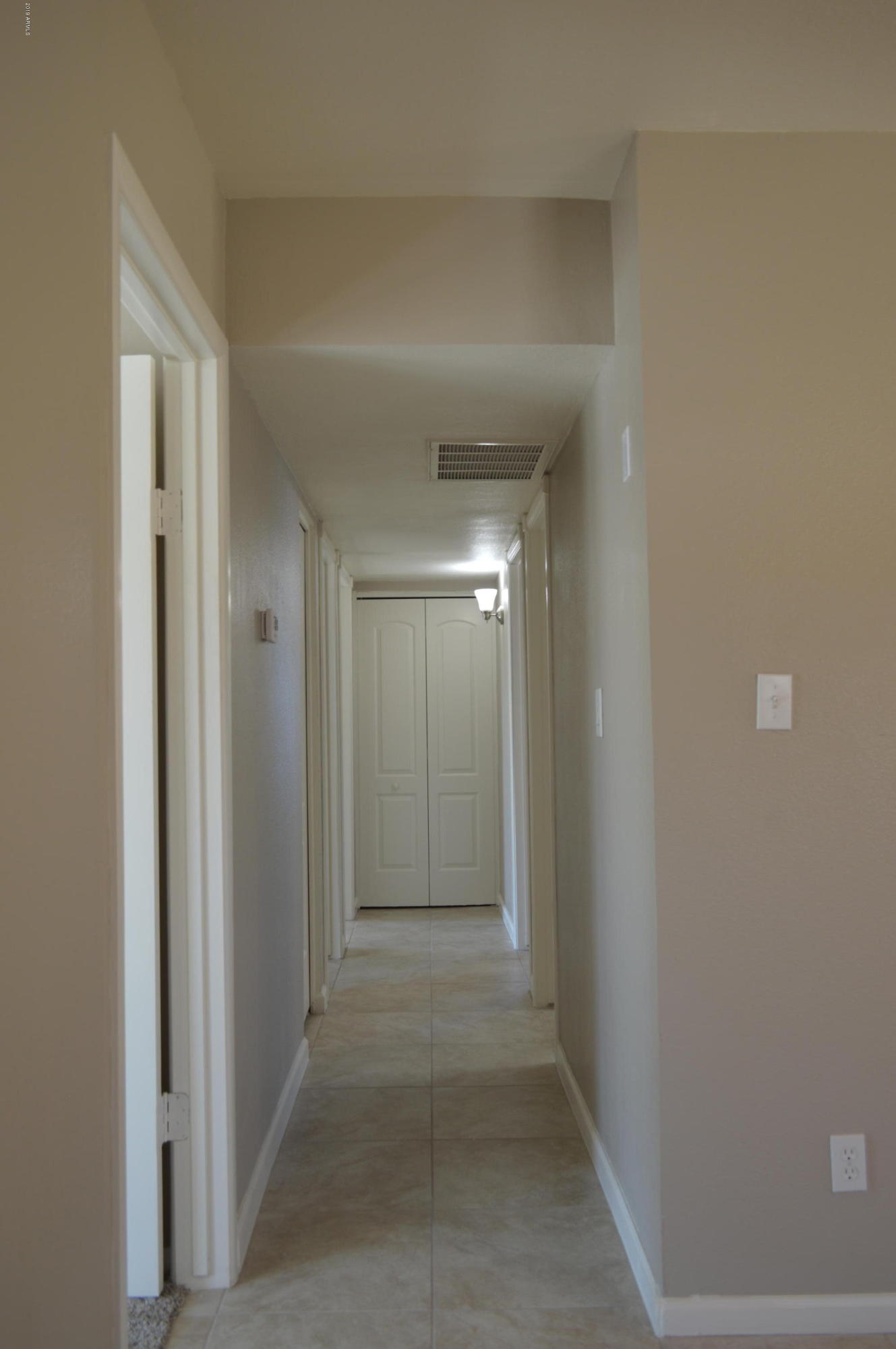 1602 West Darrel Road Phoenix, AZ 85041 - Photo 20 of 39 a view of hallway
