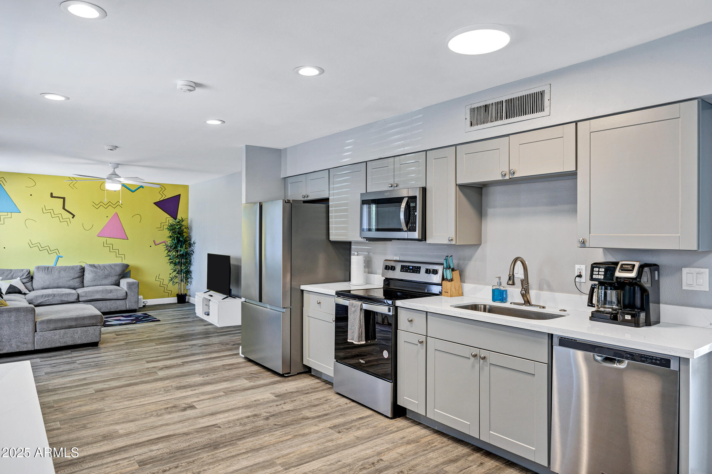 2012 North Van Ness Avenue Tempe, AZ 85288 - Photo 10 of 32 2012 N Van Ness Ave-11