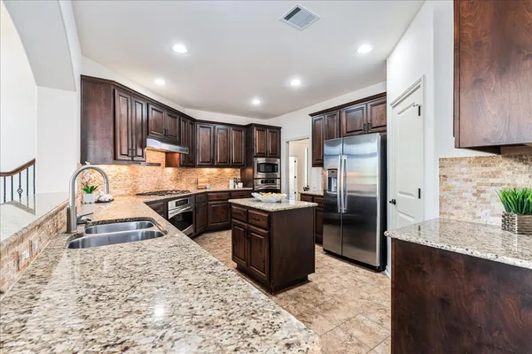 $875,000 | 16017 Snowdonia Cove, Bee Cave, TX 78738