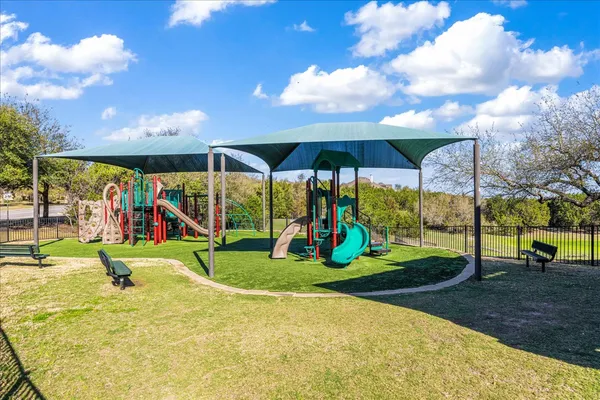 a view of park with entertaining space