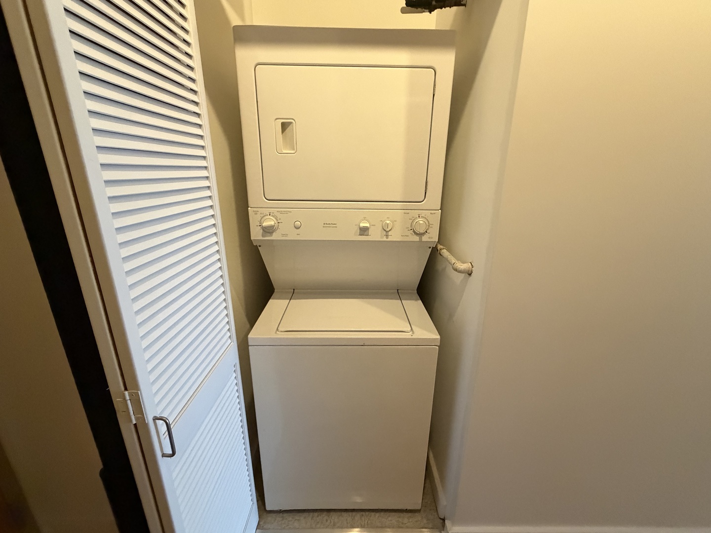 1500 West Monroe Street, Unit 527 Chicago, IL 60607 - Photo 14 of 15