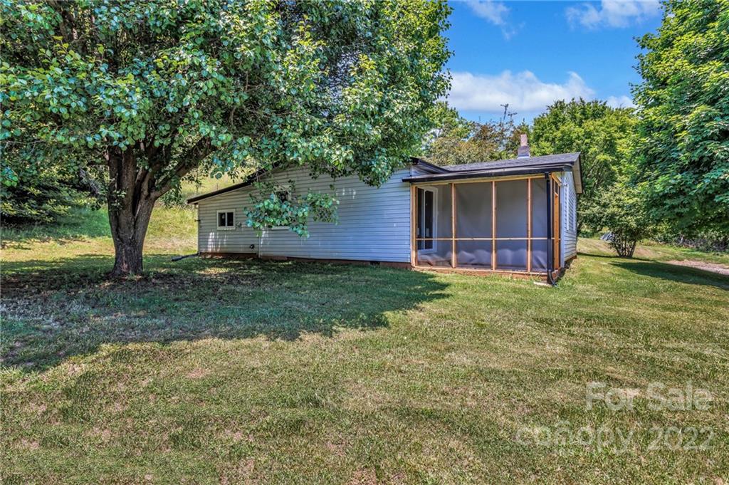 193 Embler Road Alexander, NC 28701 - Photo 4 of 32 Gallery Image 4