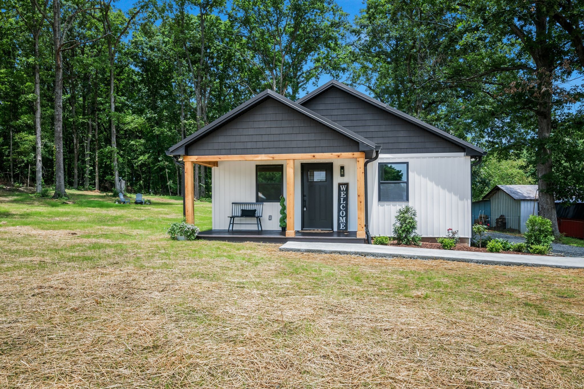 704 Pond Road Dickson, TN 37055 - Photo 2 of 30 Gallery Image 2