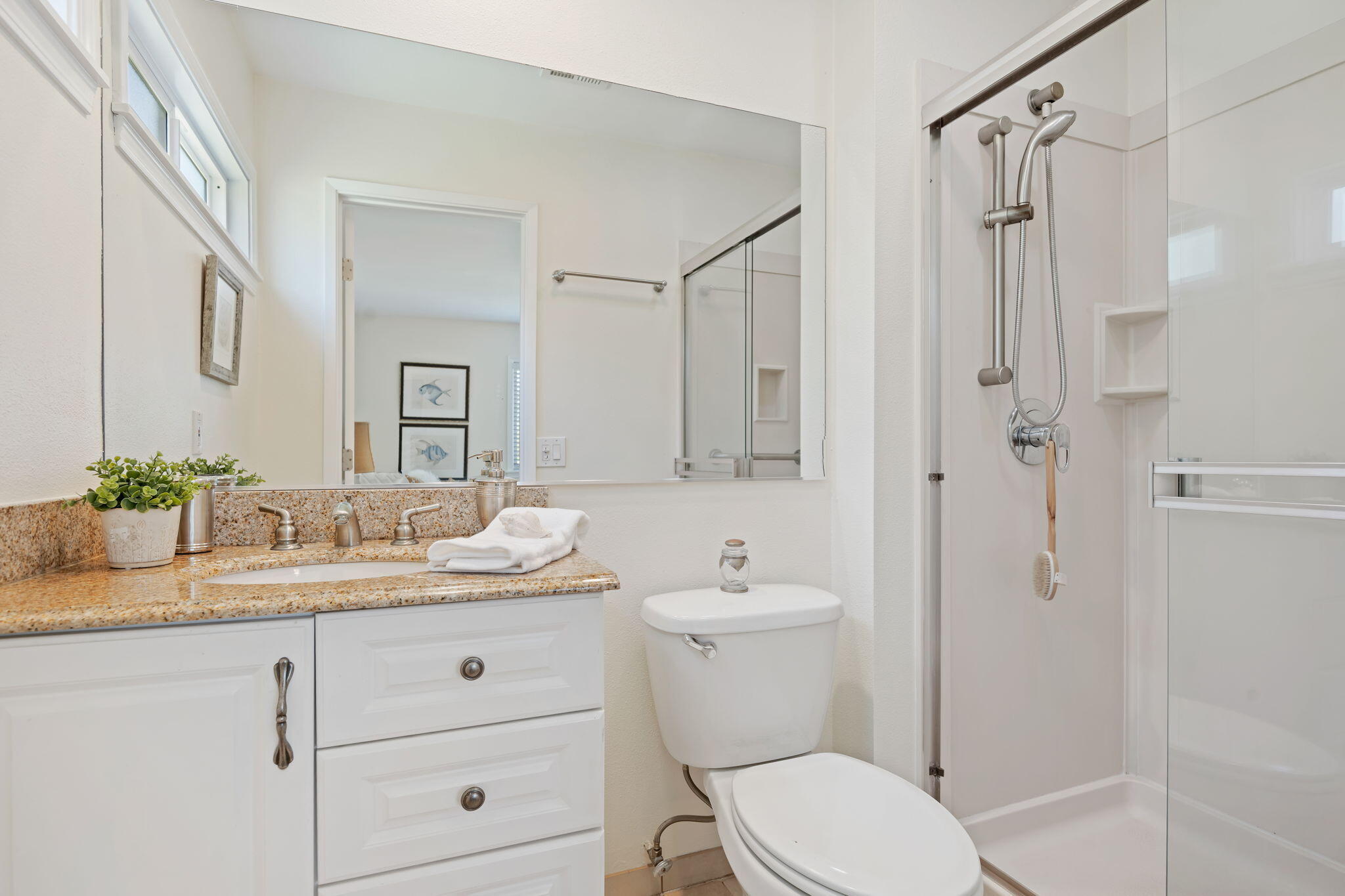 163 Alpine Drive Goleta, CA 93117 - Photo 17 of 25 20-Primary Bathroom