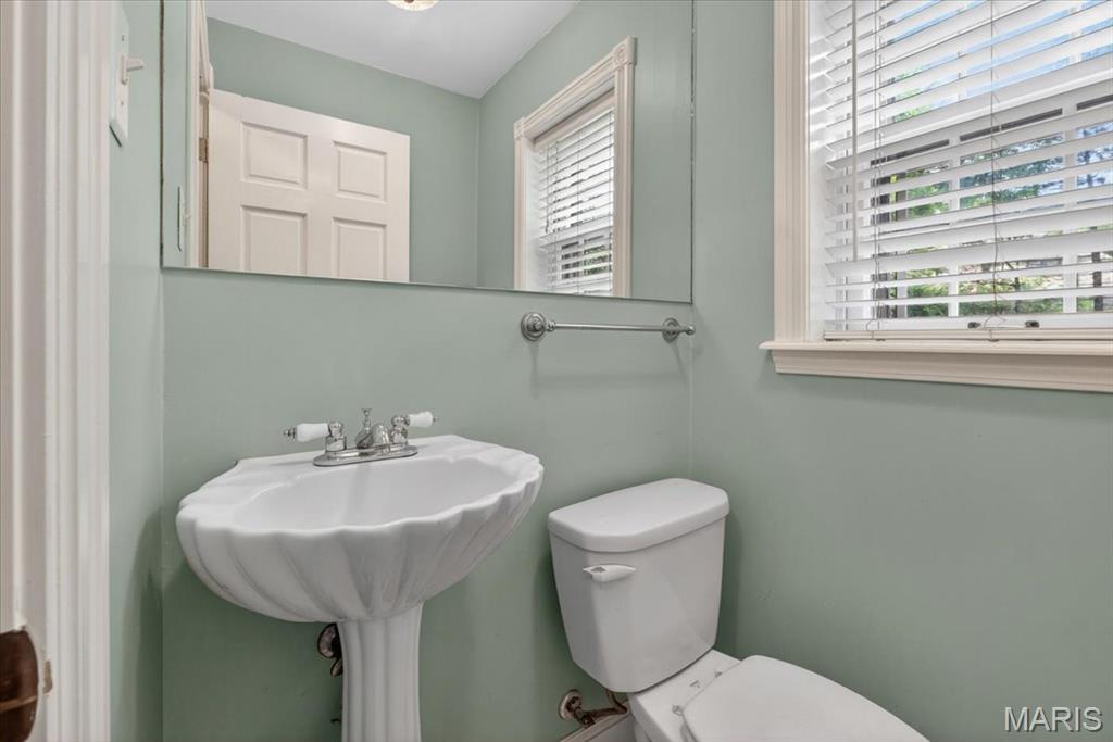7225 Clayton Road St. Louis, MO 63105 - Photo 12 of 34 Gallery Image 12
