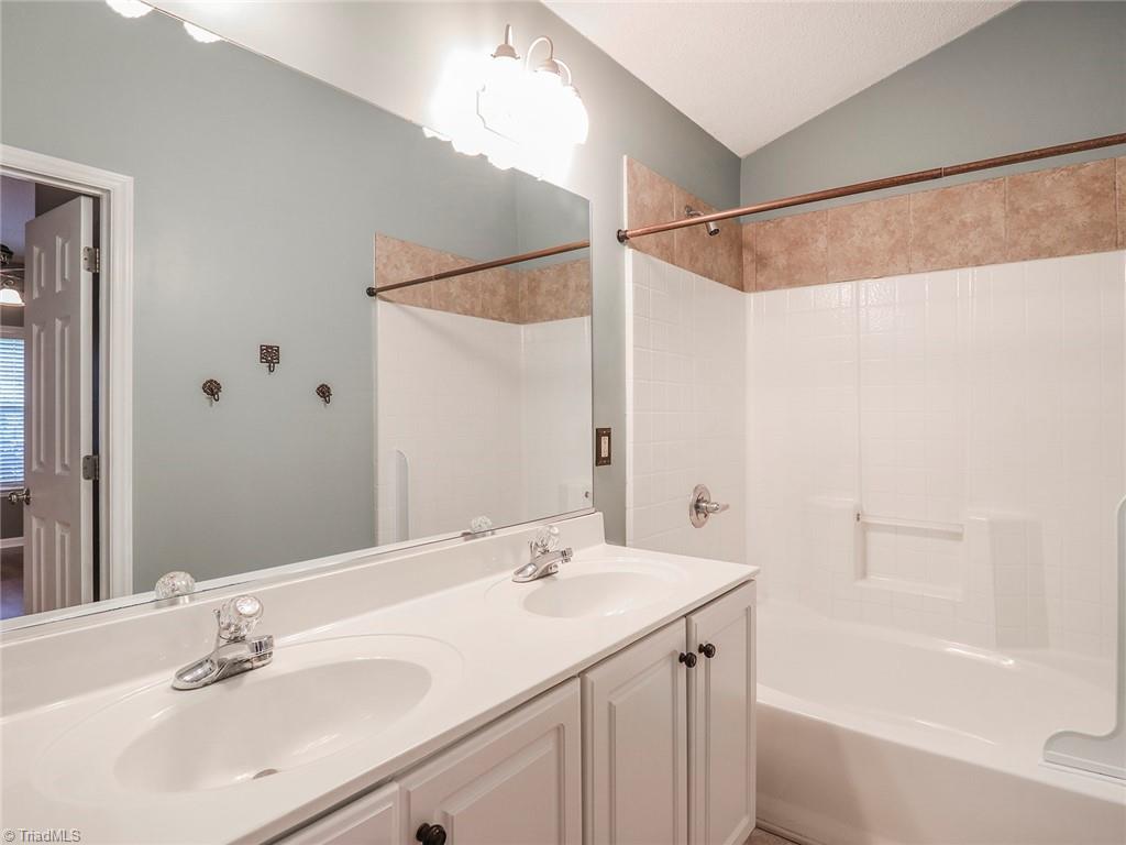 4229 Beacon Ridge Drive High Point, NC 27265 - Photo 17 of 30 Gallery Image 17