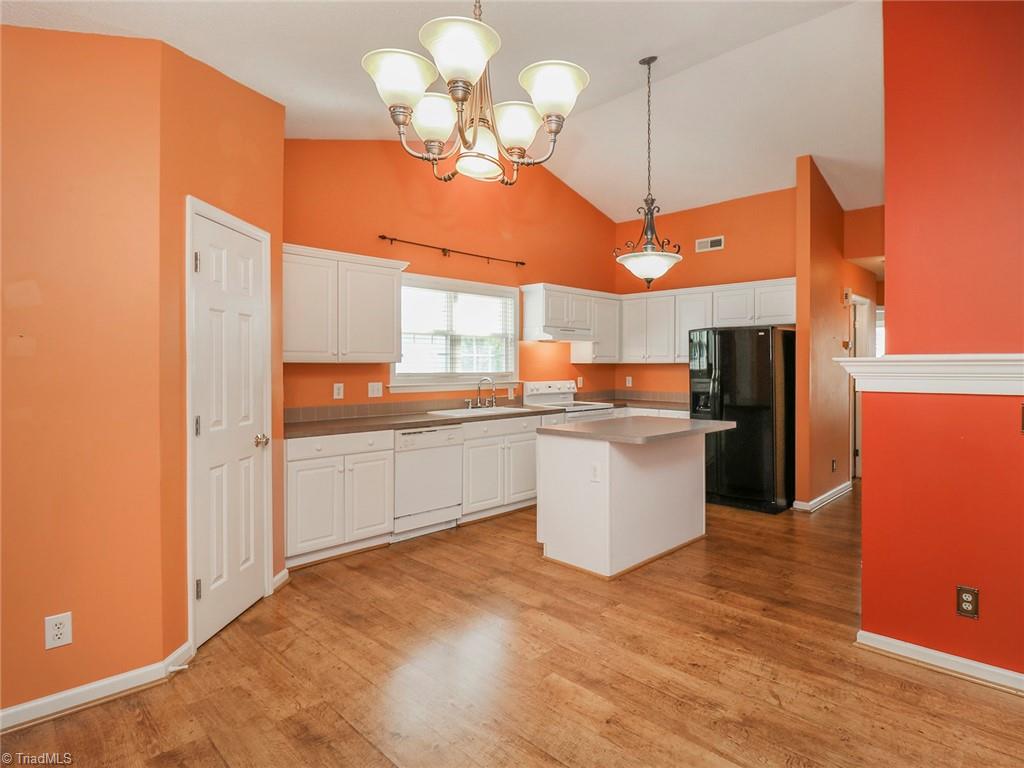 4229 Beacon Ridge Drive High Point, NC 27265 - Photo 8 of 30 Gallery Image 8