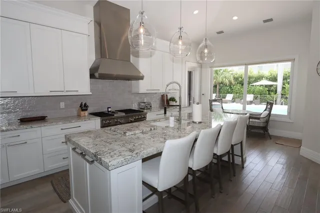 $105,000 | 875 Gulf Shore Boulevard South, Naples, FL 34102