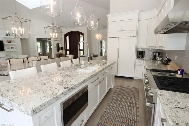 $105,000 | 875 Gulf Shore Boulevard South, Naples, FL 34102