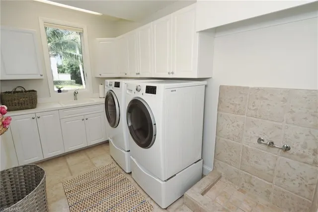 $105,000 | 875 Gulf Shore Boulevard South, Naples, FL 34102