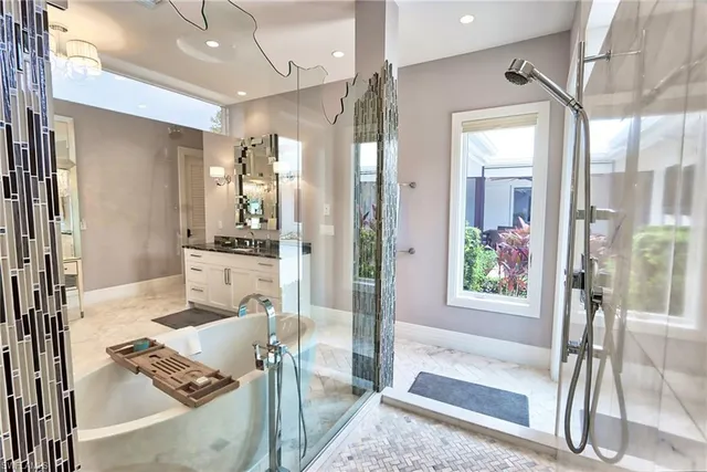 $105,000 | 875 Gulf Shore Boulevard South, Naples, FL 34102