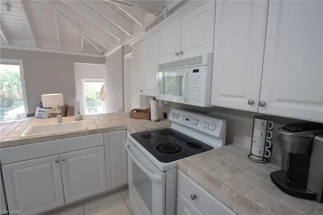 $105,000 | 875 Gulf Shore Boulevard South, Naples, FL 34102