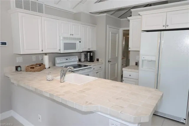 $105,000 | 875 Gulf Shore Boulevard South, Naples, FL 34102