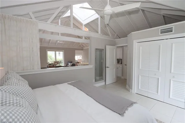 $105,000 | 875 Gulf Shore Boulevard South, Naples, FL 34102