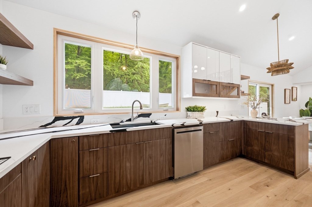 6 Amherst Road Hopkinton, MA 01748 - Photo 12 of 42