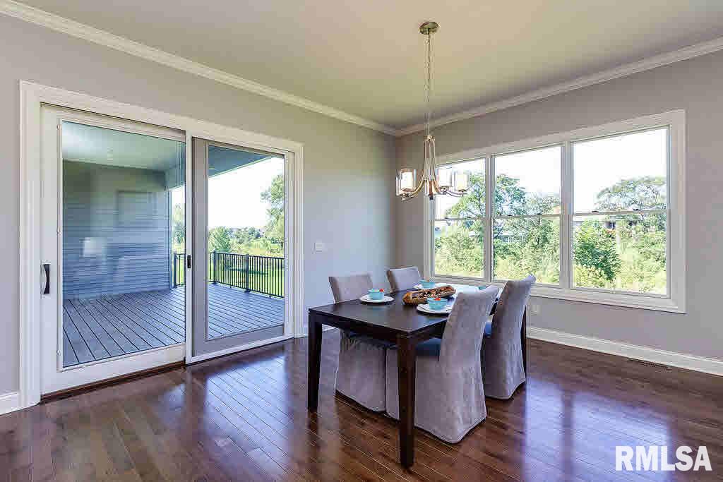 6256 Cardinal Road Bettendorf, IA 52722 - Photo 8 of 24 Gallery Image 8